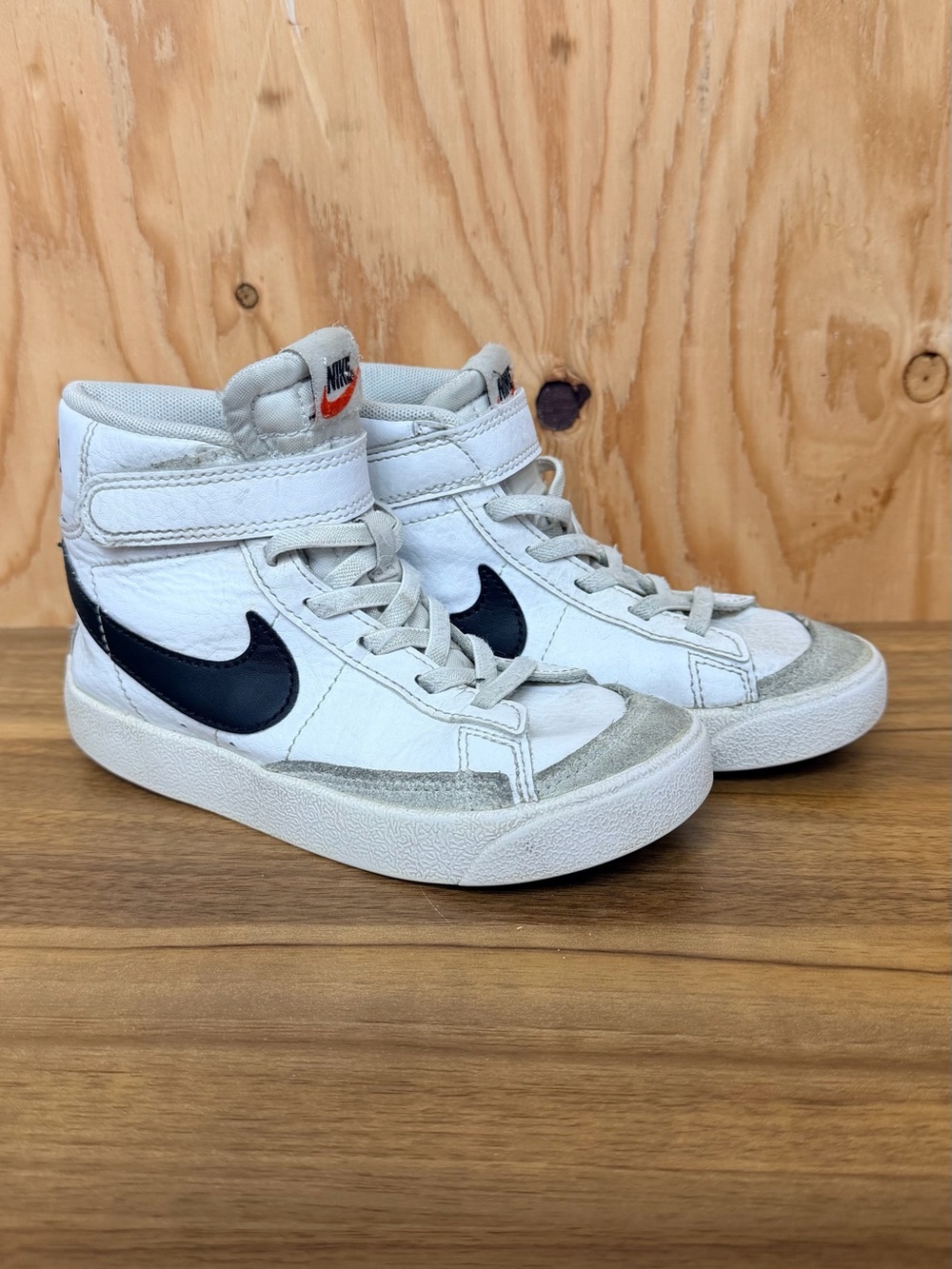 Nike Kids Blazer Mid ’77 White Black High Top Sneakers Size 11C Strap Casual